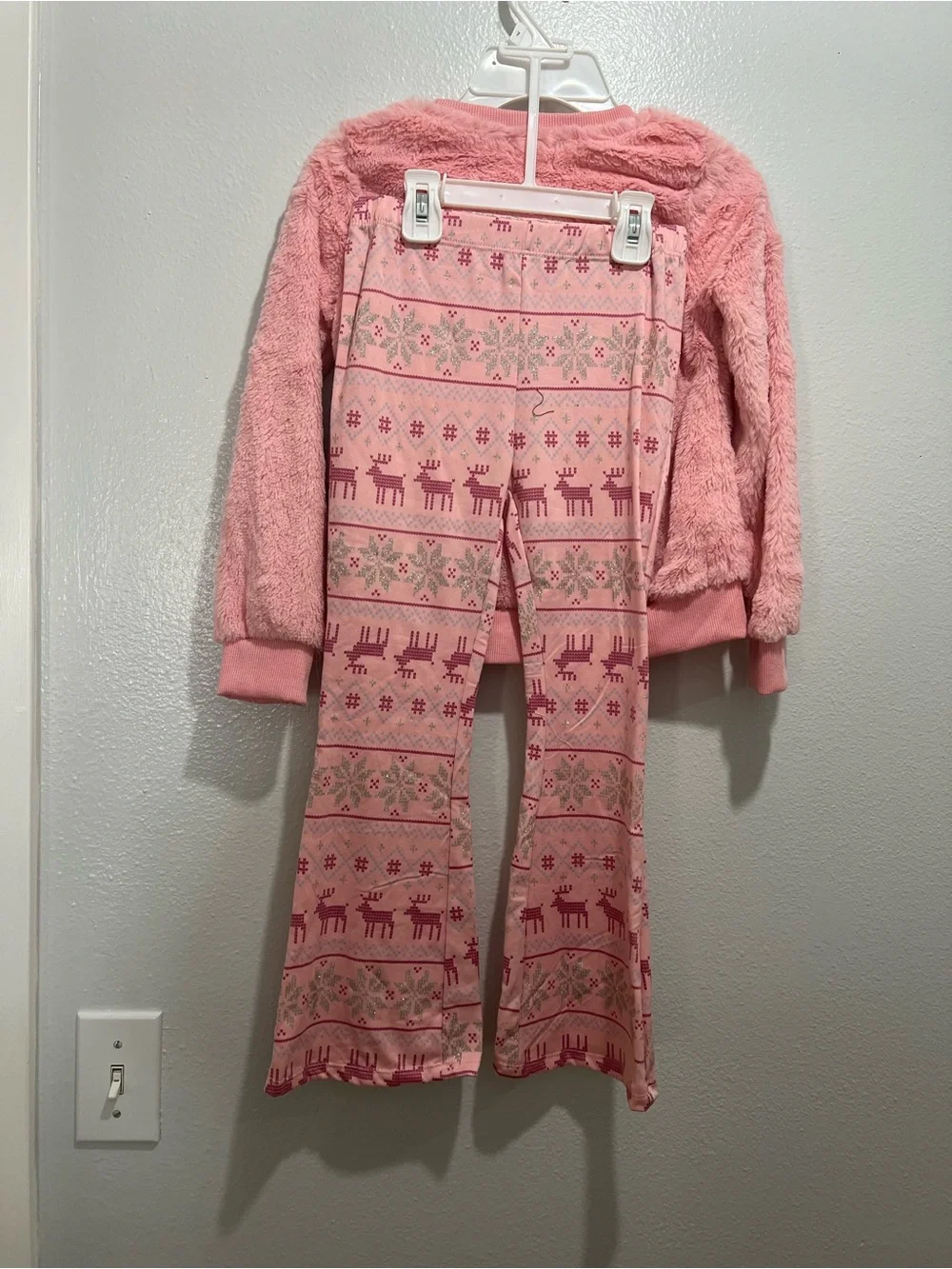 btween Pink 3-Piece Girls' Holiday Pajama Set with Sequin Reindeer